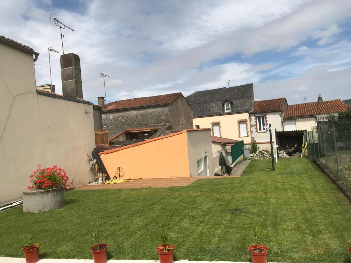 Les Gites De La Frerie La Gaubretiere Exterior foto